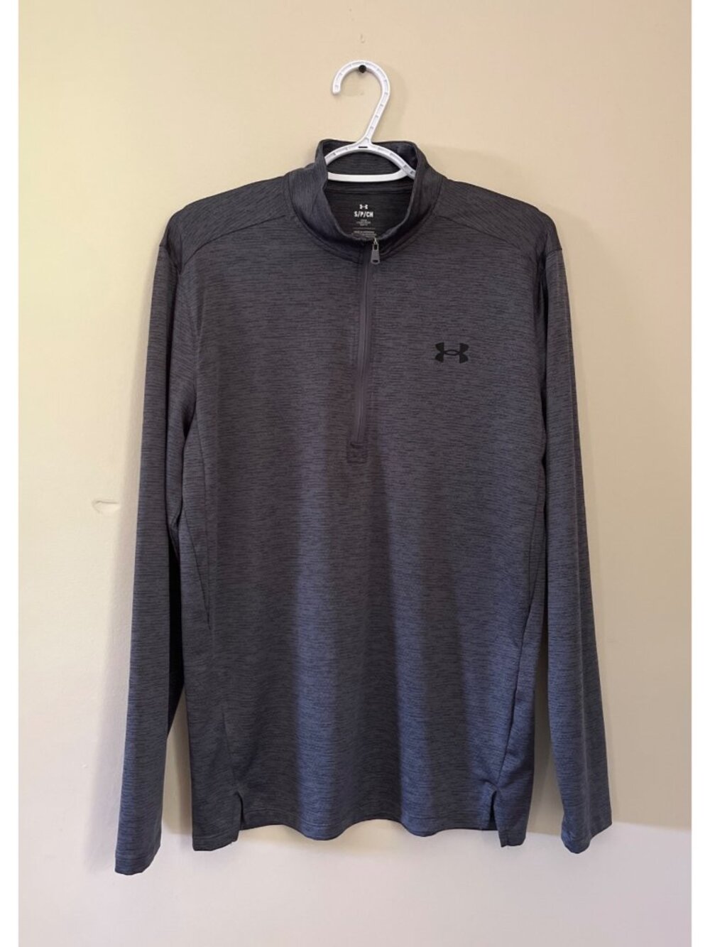Under Armour Mens Small Dark Gray 1/4 Zip Long Sleeve Pullover Loose Activewear